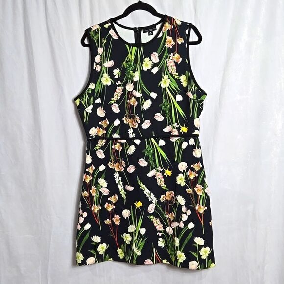 🖤5/$20🖤 NWT.. VICTORIA BECKHAM.. floral dress.. - Picture 1 of 15